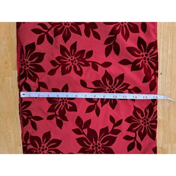 Christmas Holiday Table Runner Red Velveteen Poinsettias 72" X 14" Vintage - Picture 6 of 6